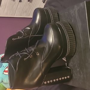 Lamoda platform boots
